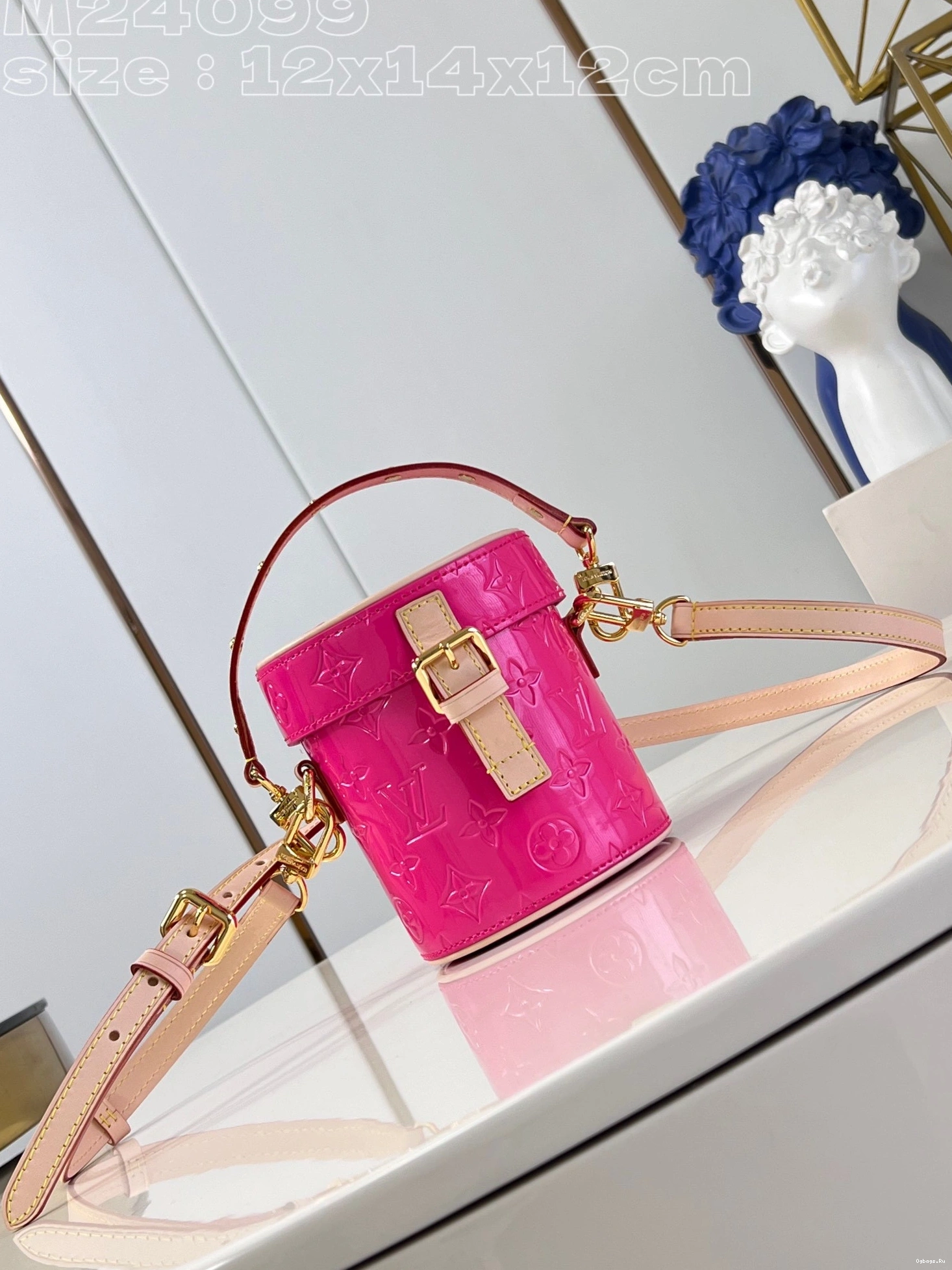 LOUIS VUITTON Astor 0203